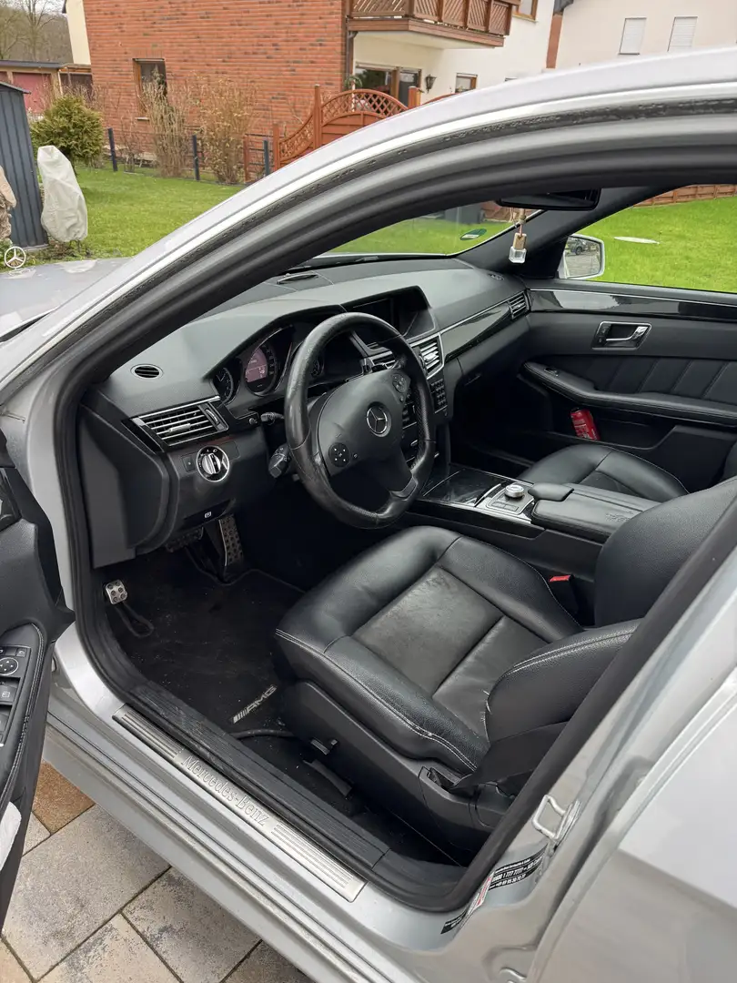 Mercedes-Benz E 300 T CDI DPF BlueEFFICIENCY 7G-TRONIC Avantgarde - 2