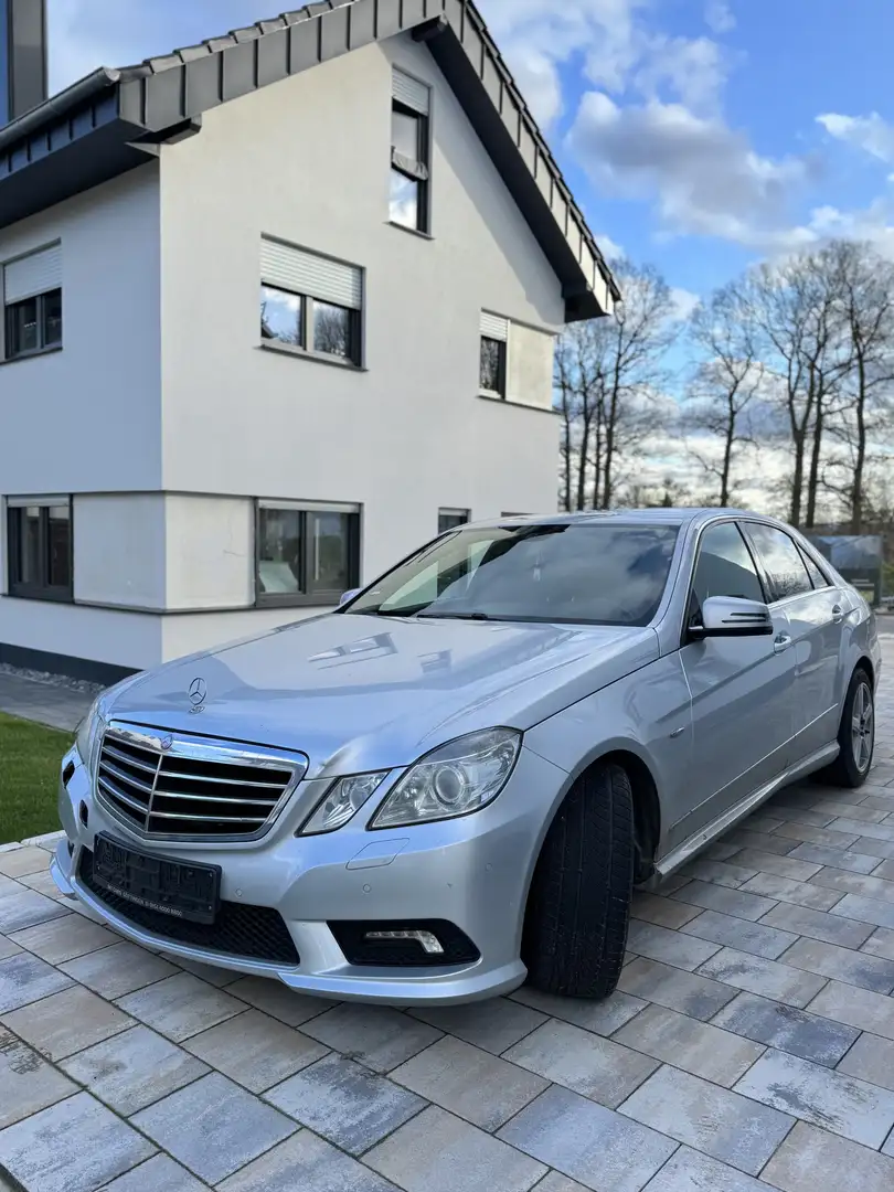 Mercedes-Benz E 300 T CDI DPF BlueEFFICIENCY 7G-TRONIC Avantgarde - 1