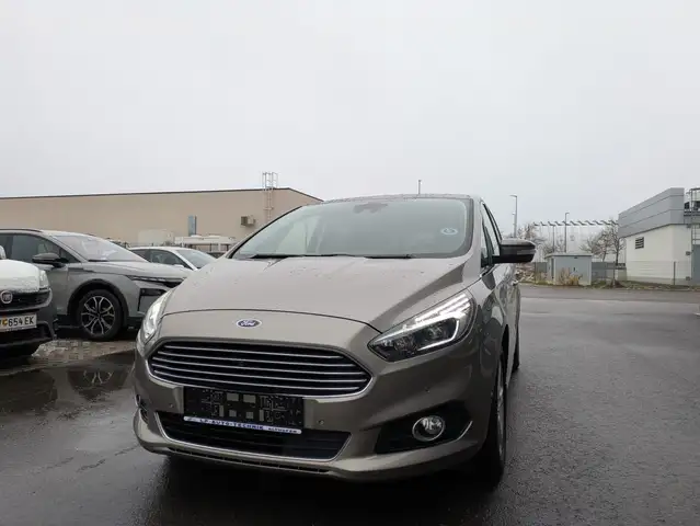 Ford S-Max Titanium AWD