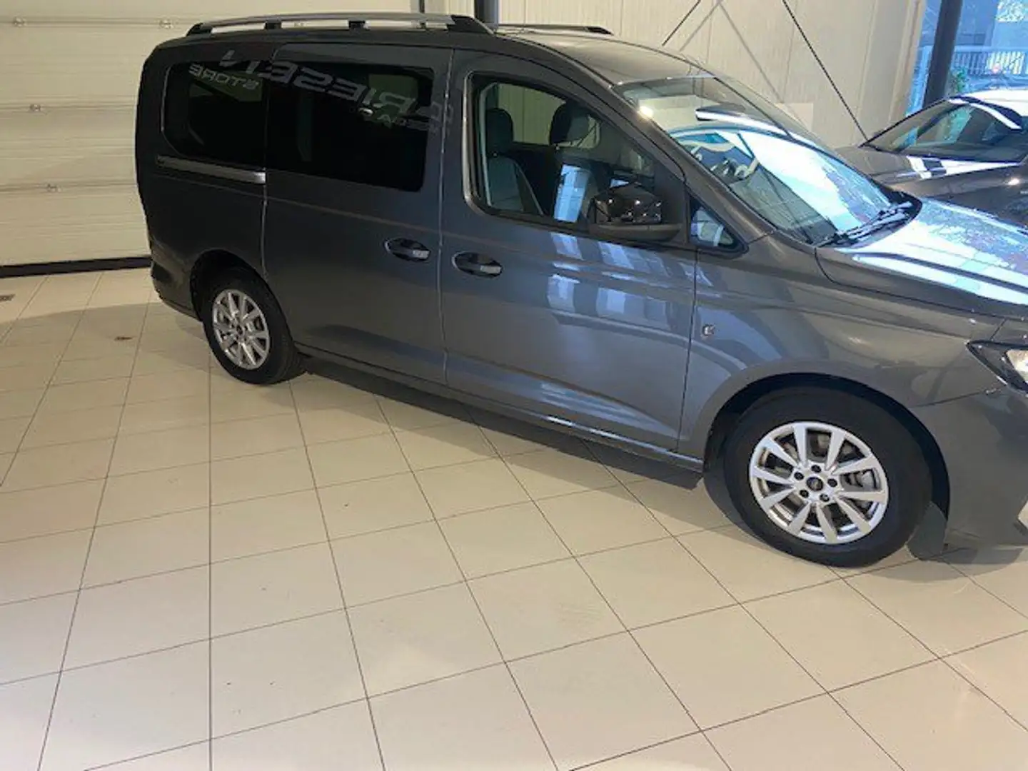 Ford Tourneo Connect Titanium AUT Grand A7  BIJ DRIESEN BREE - 2