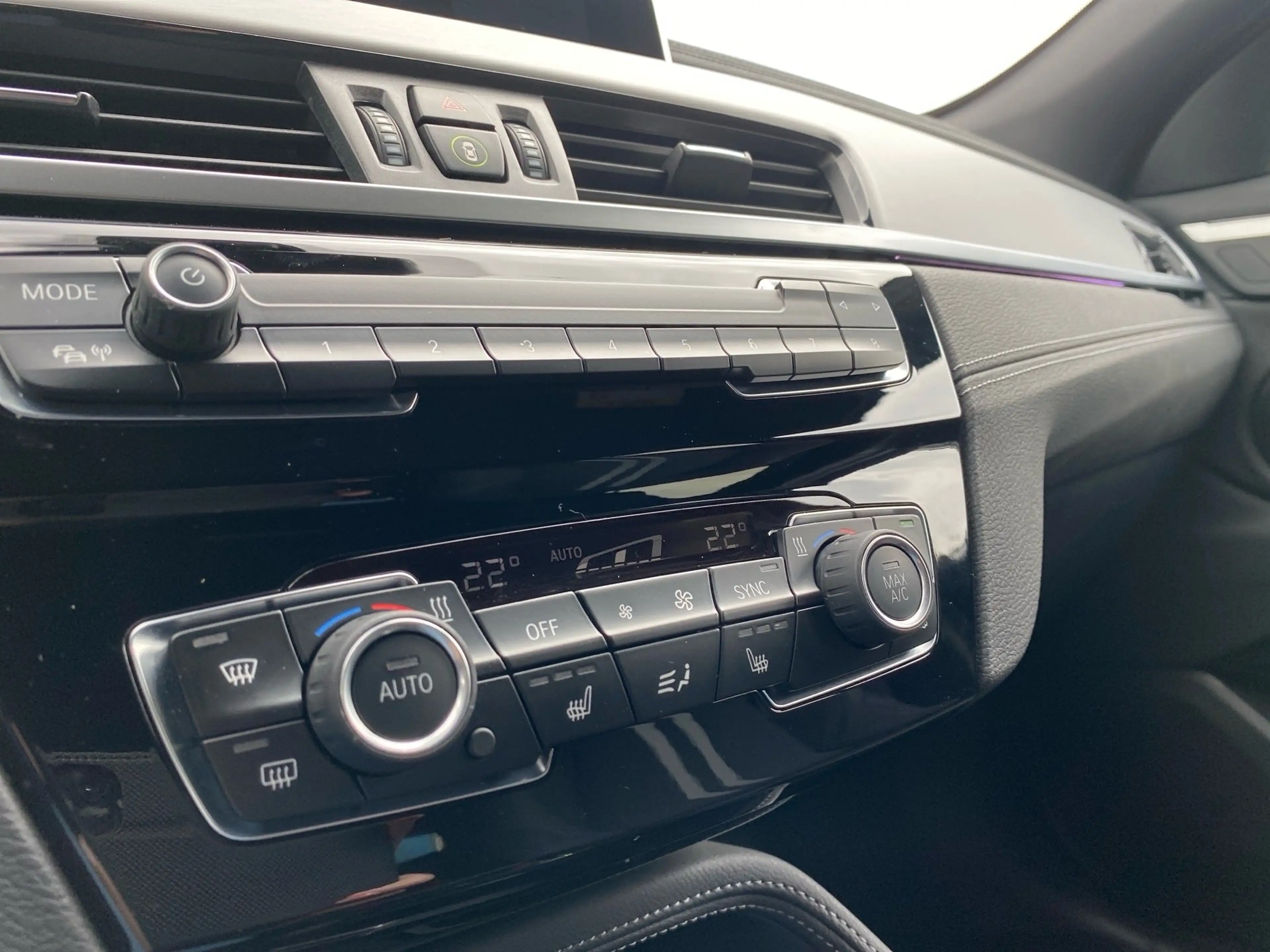 BMW X2 xDrive25e — photo 14