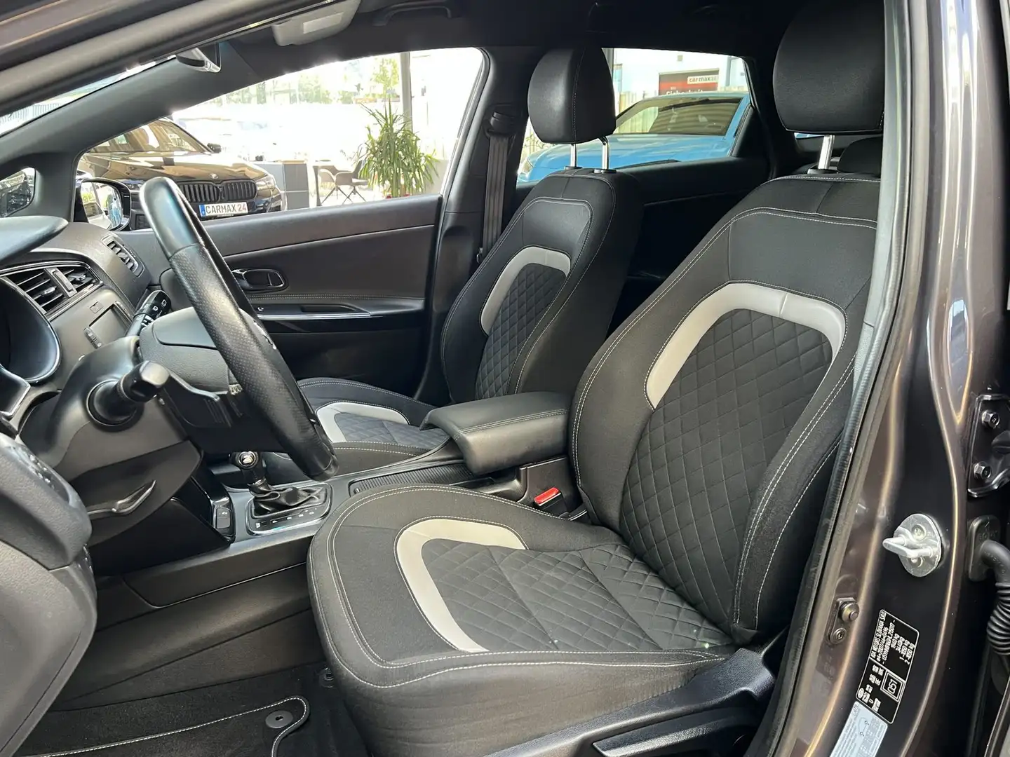 Kia Ceed / cee'd GT-Line Automatik LED AHK Navi Kame Grau - 2