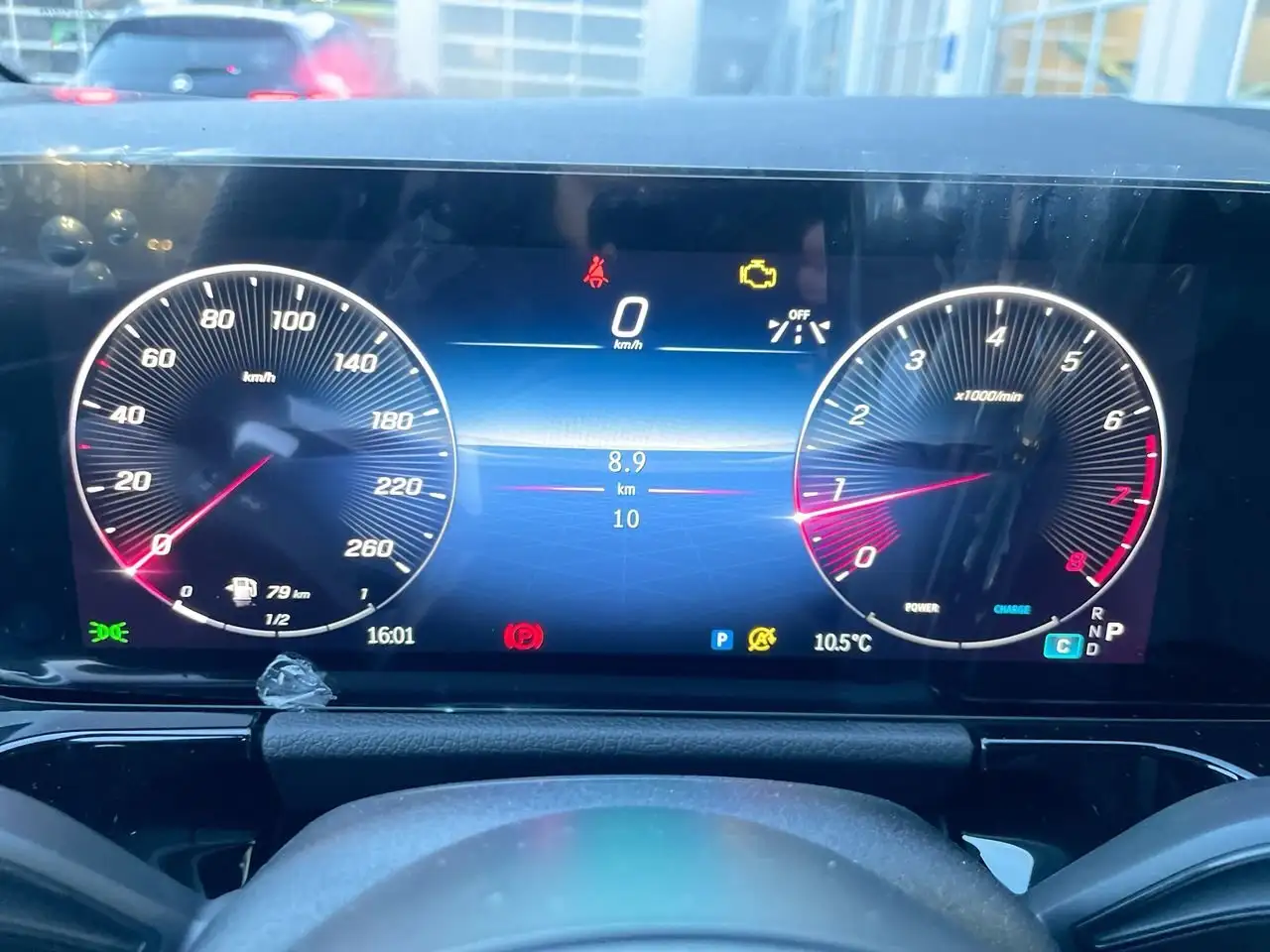 Mercedes-Benz GLA снимка Mercedes-Benz GLA