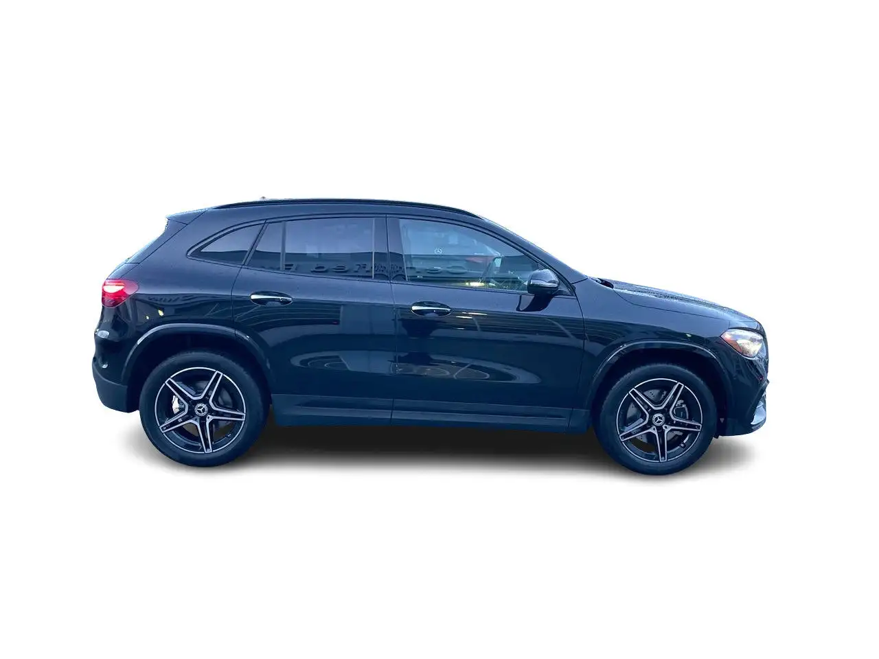 Mercedes-Benz GLA снимка Mercedes-Benz GLA