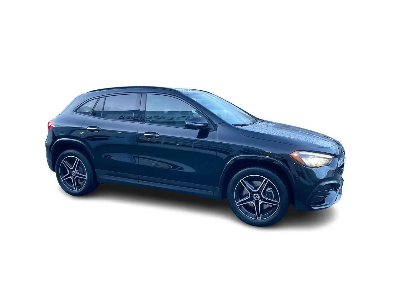 Mercedes-Benz GLA снимка Mercedes-Benz GLA