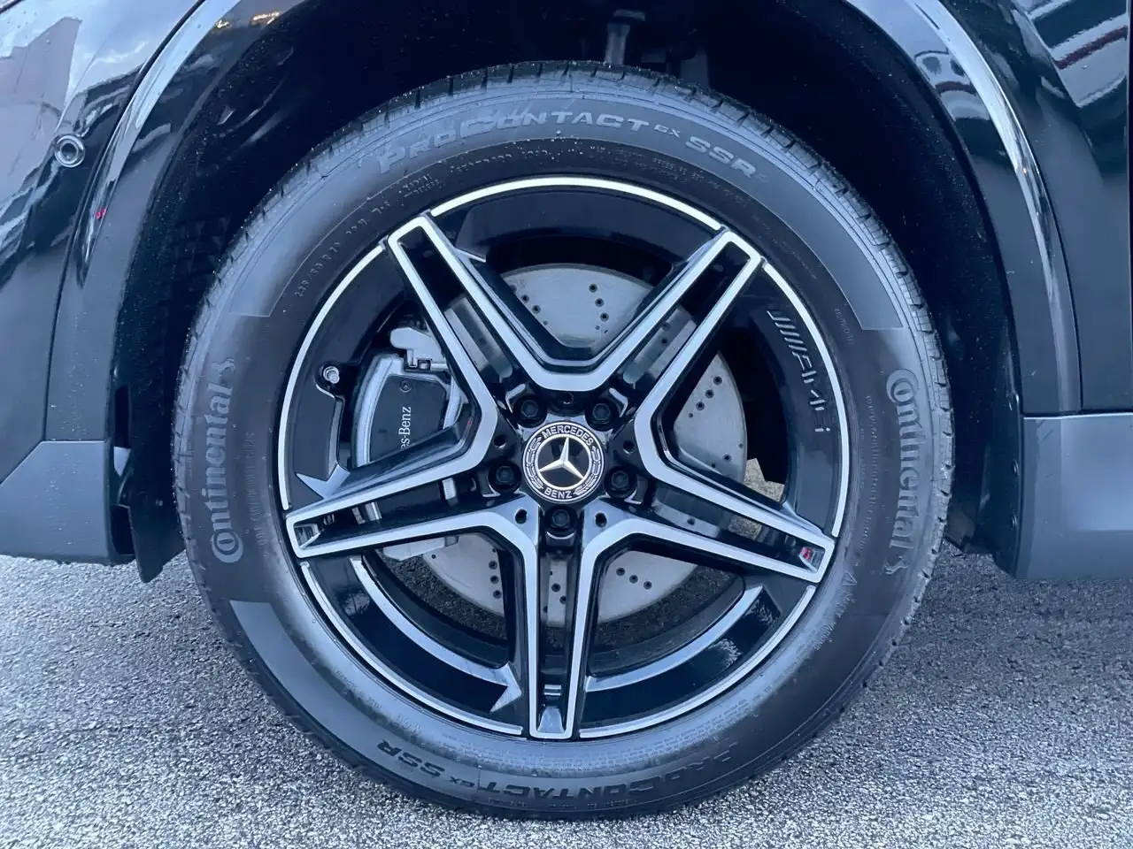 Mercedes-Benz GLA снимка Mercedes-Benz GLA