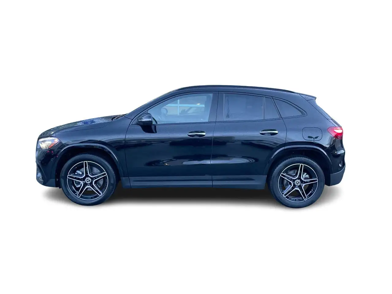 Mercedes-Benz GLA снимка Mercedes-Benz GLA