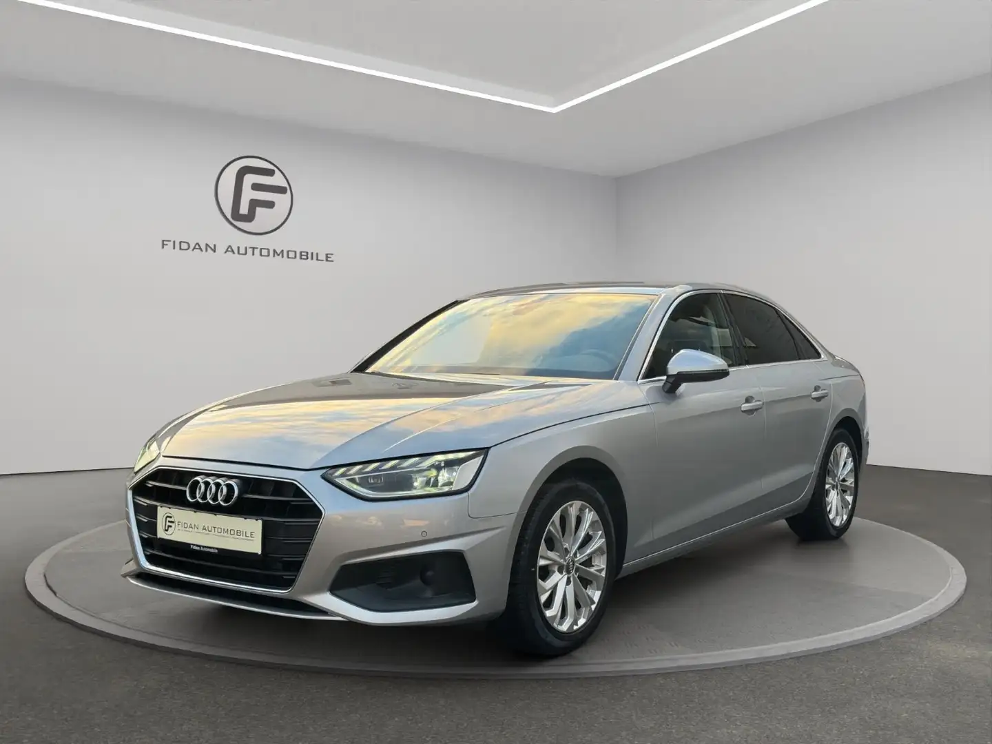 Audi A4 Lim. 35 TDI Virtual*LED*Leder*Navi*SHZ* Argent - 1