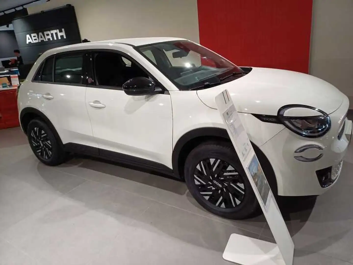 Fiat 600 600e - Red - 1