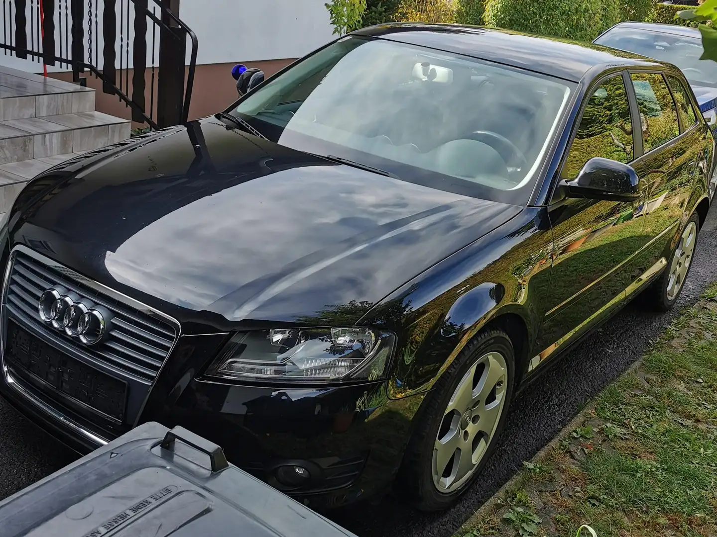 Audi A3 A3 SB Attraction 1,6 TDI DPF Attraction Schwarz - 2