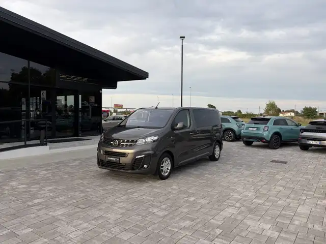 Opel Zafira Life 1.5 Diesel 120CV 9 POSTI ANCHE NEOPATENTATI