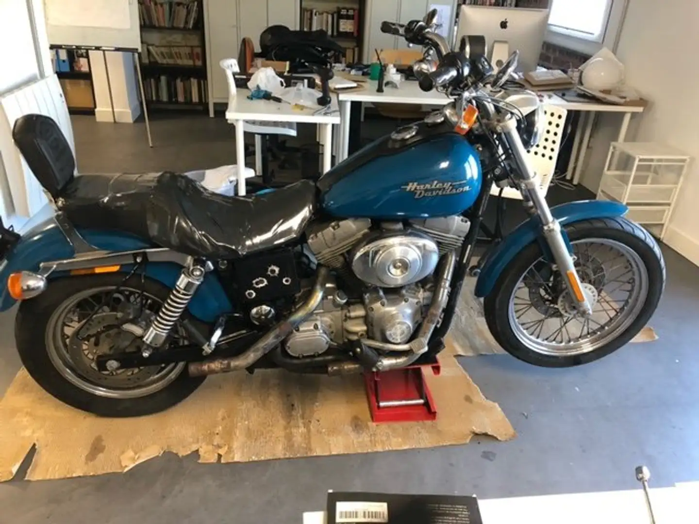 Harley-Davidson Dyna Super Glide Modrá - 1