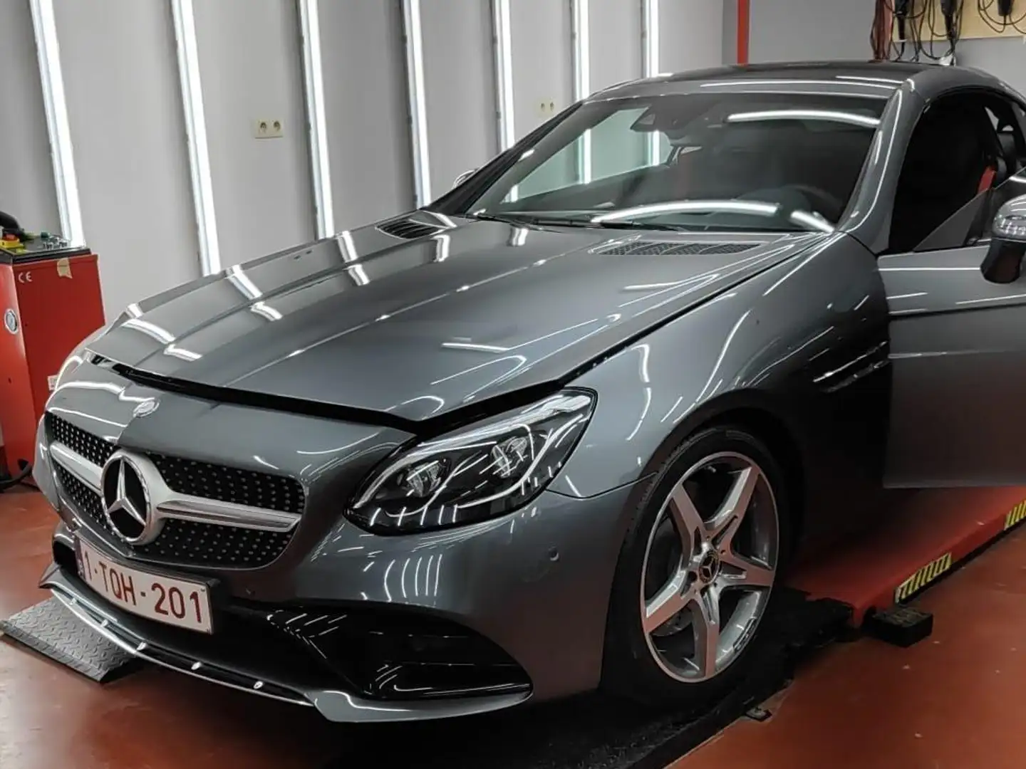 Mercedes-Benz SLC 180 SLC 180 Grau - 2