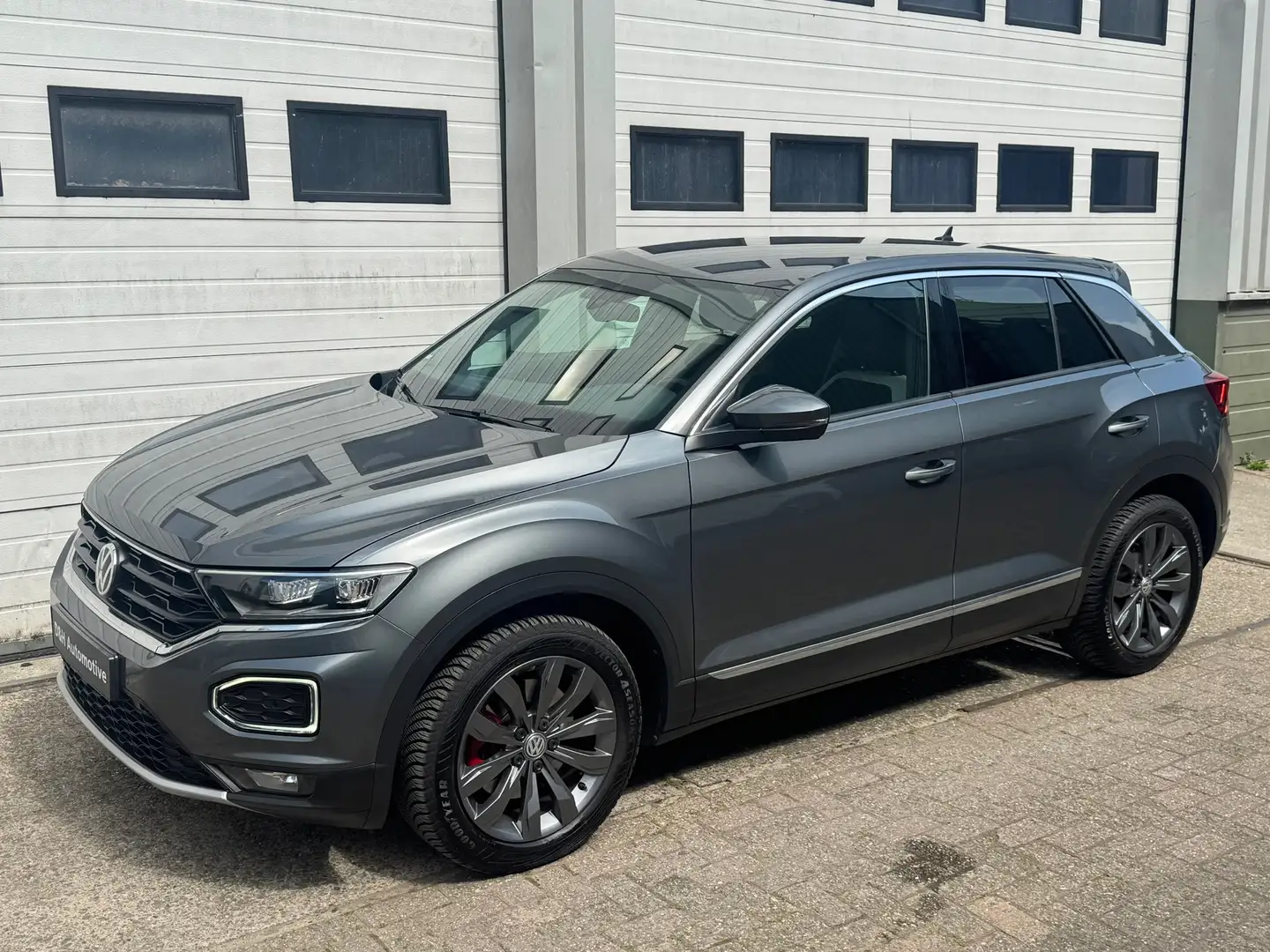 Volkswagen T-Roc 1.5 TSI Sport autom/acc/led/xenon/navi/virtual/sfe Gris - 2