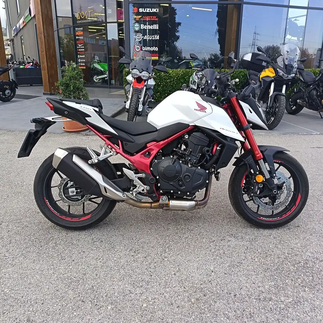 Honda CB 750 HORNET - 2