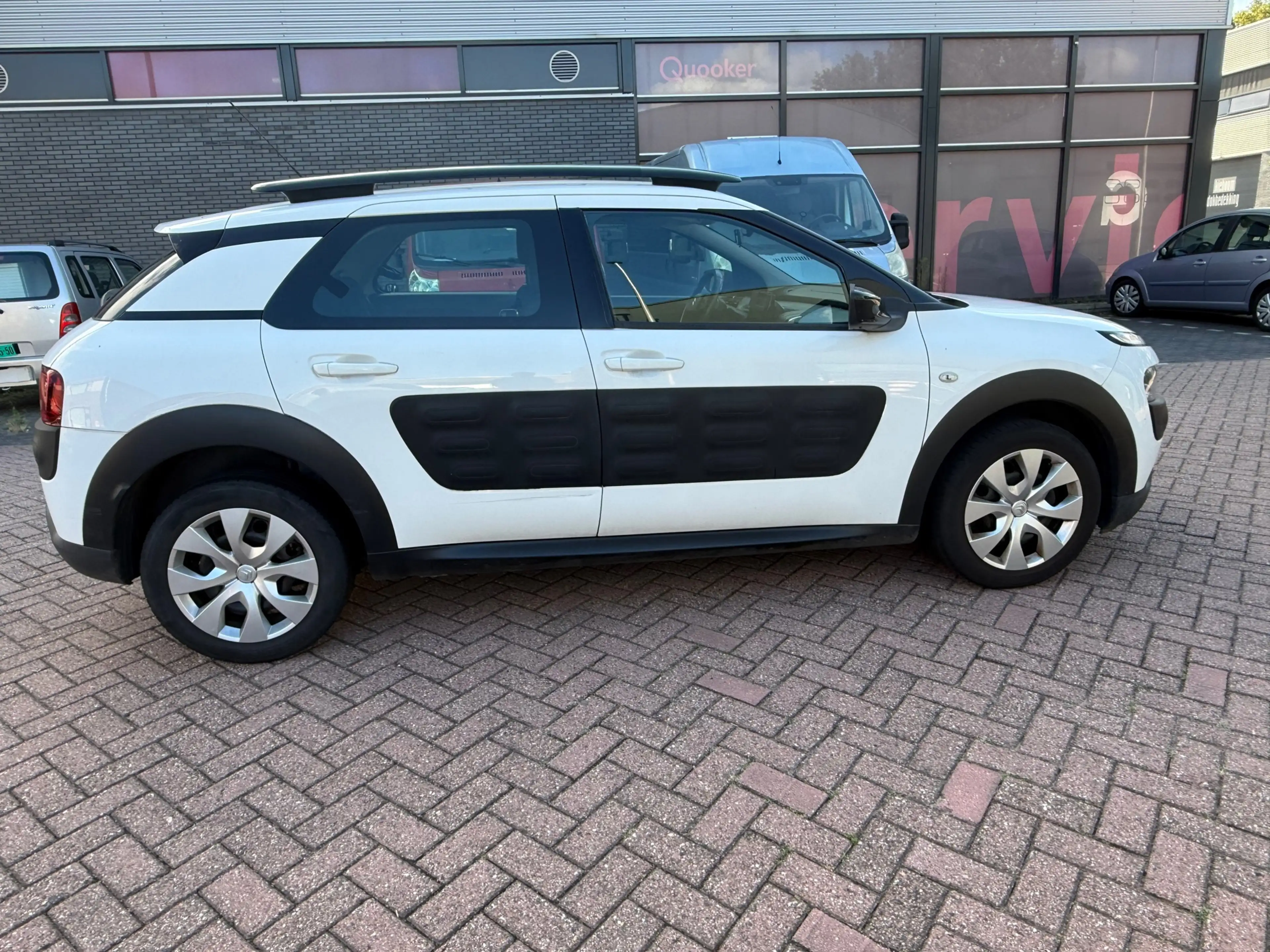 Citroen C4 Cactus 1.2 VTi Feel Clima Volledig onderhouden — photo 2