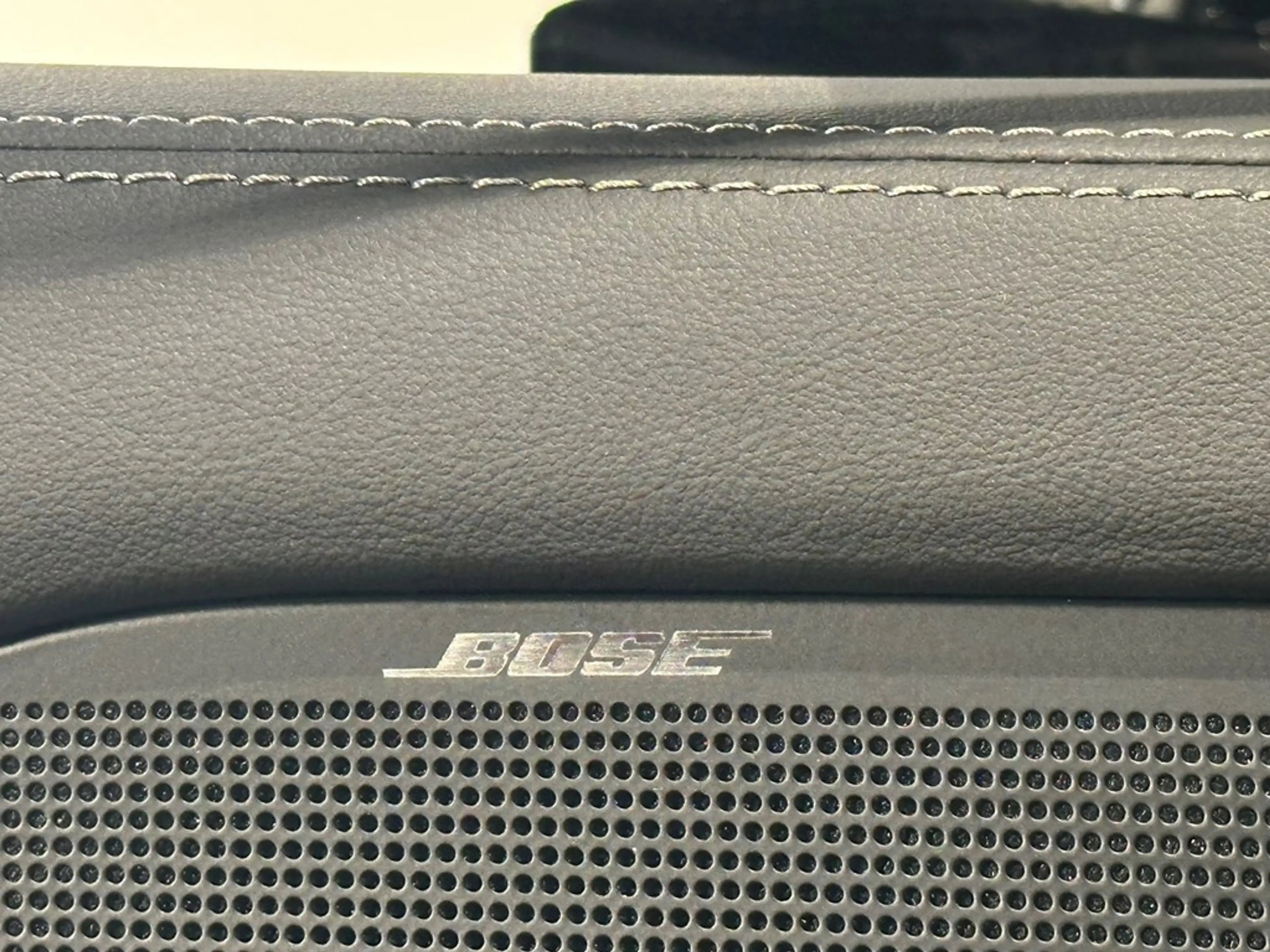 Volvo EX90 Recharge Twin Ultra + LUCHTVERING — photo 10
