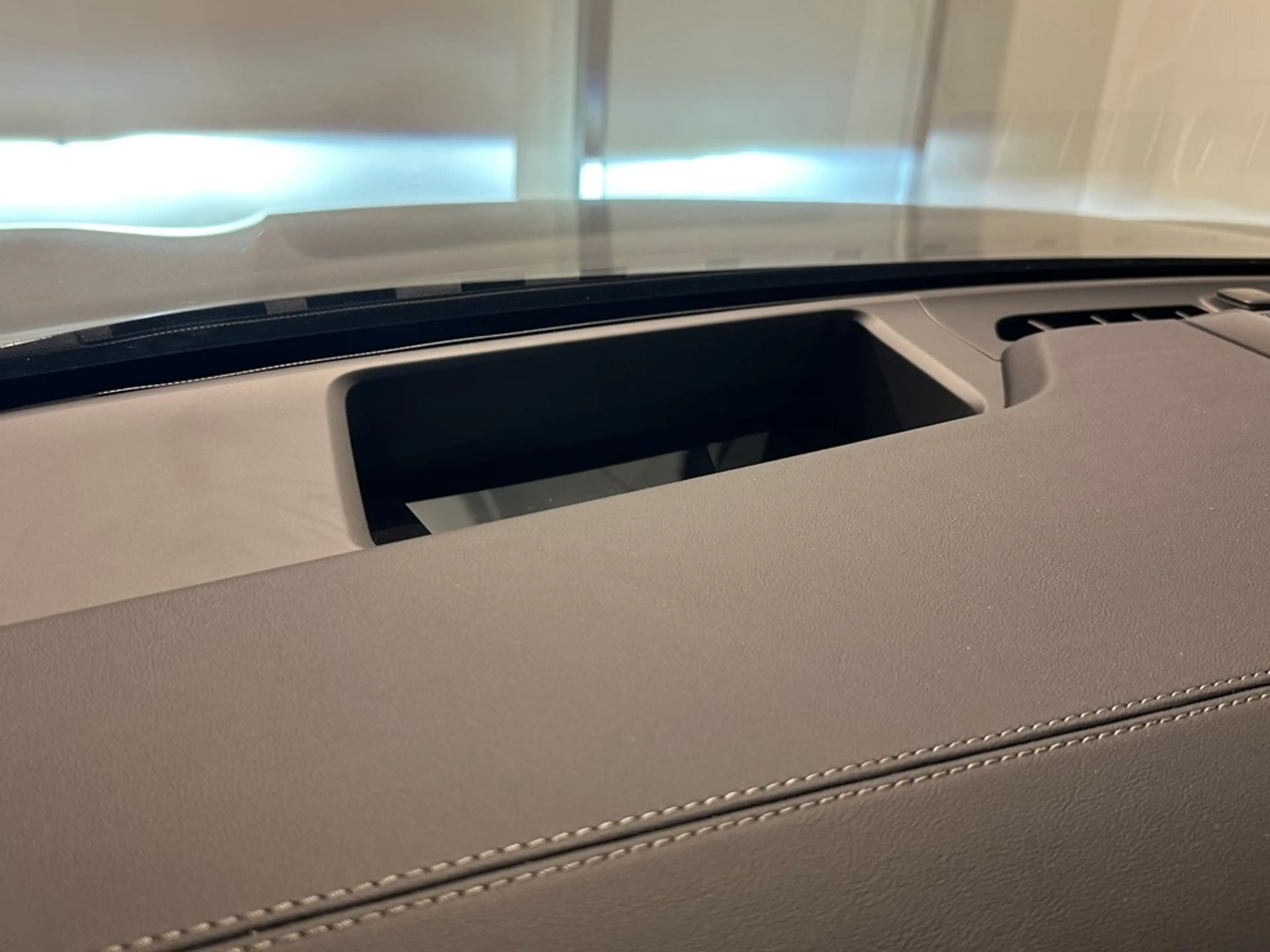 Volvo EX90 Recharge Twin Ultra + LUCHTVERING — photo 9
