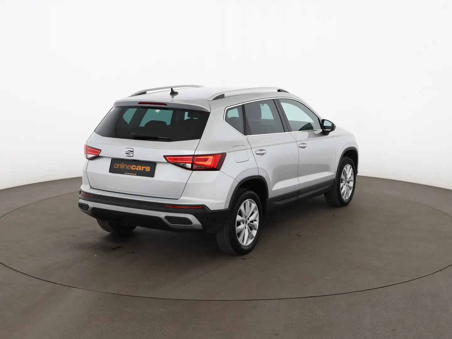 SEAT Ateca 2.0 TDI Style Aut LED RADAR NAVI SITZHZG Grau - 2