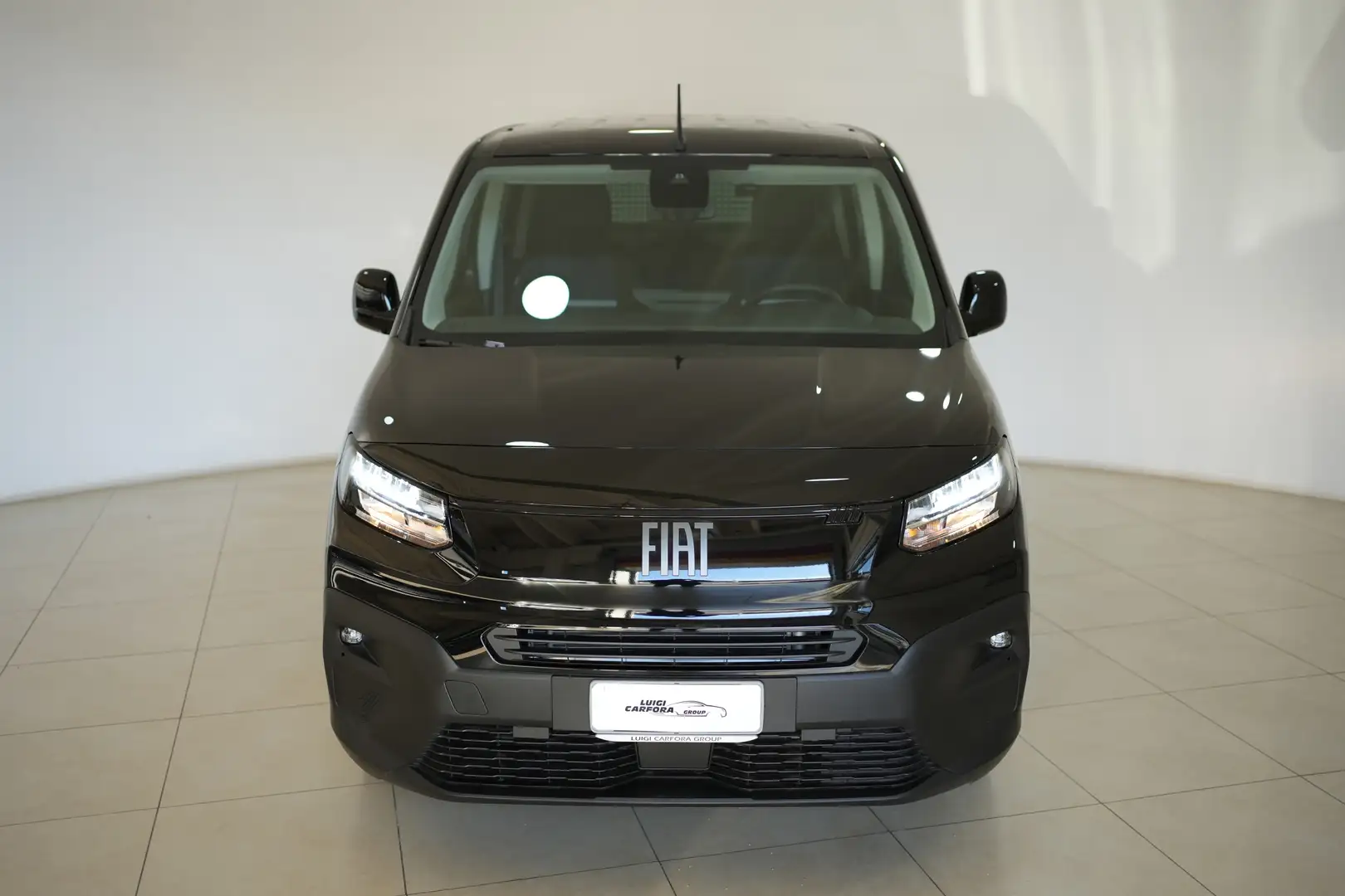 Fiat Doblo 1.5 BlueHdi 130CV Combi N1 Schwarz - 2