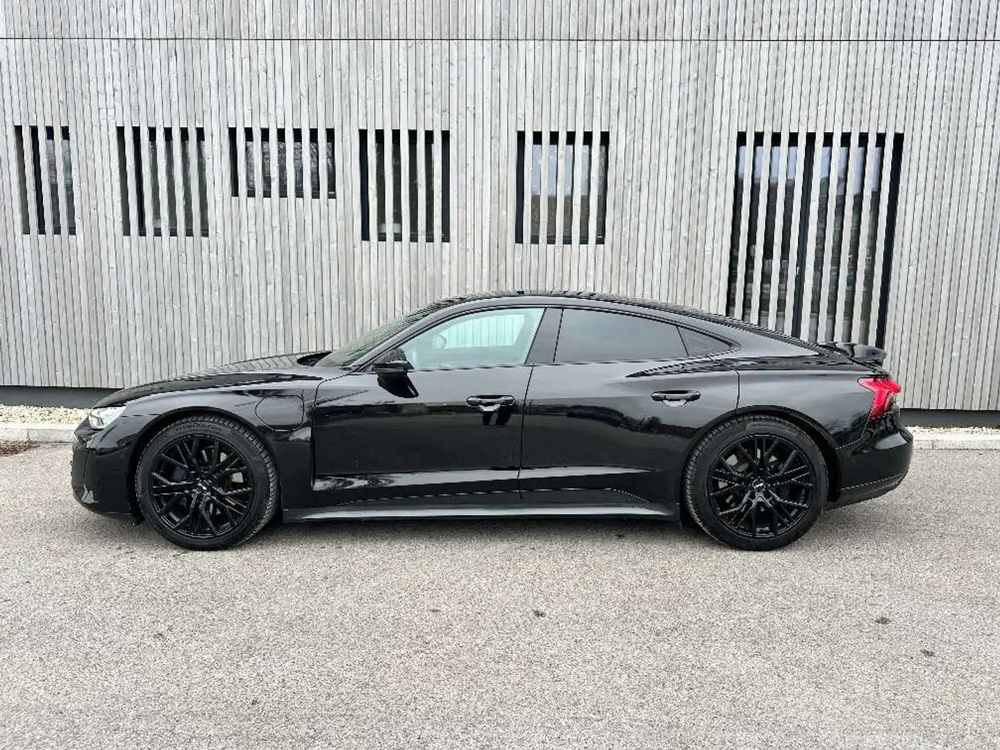 Audi e-tron GT 93,4kWh quattro *20", Sportsound, Luftfahrwerk, Assist, 360° Kamera* Limousine Schwarz - 2