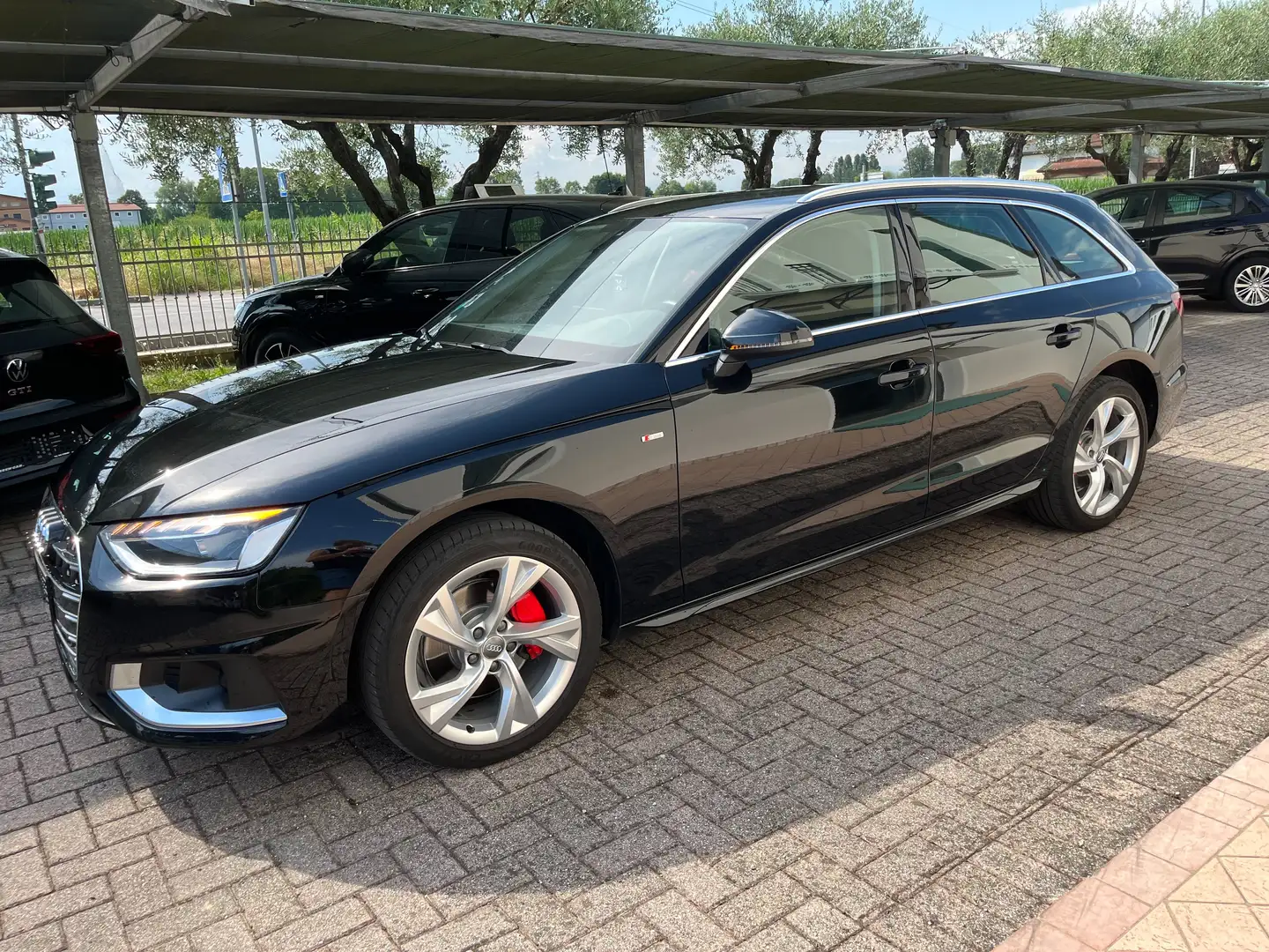 Audi A4 2,0 TDI 204 CV s line VIRTUAL+ LED+MATRIX+SPORT Nero - 1