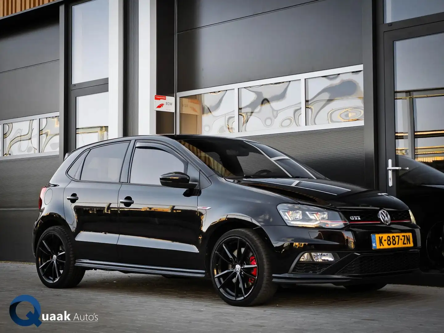 Volkswagen Polo GTI 1.8 TSI | STOELVERW | NW WATERPOMP | LED | SPORT | Zwart - 1