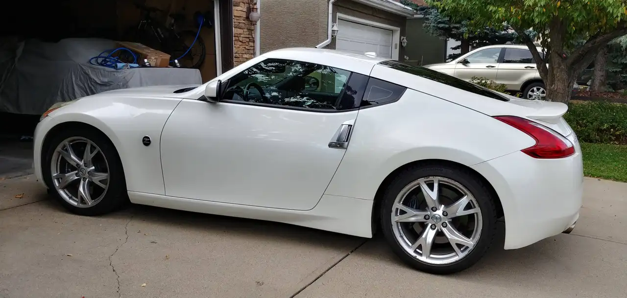 Nissan 370Z снимка Nissan 370Z