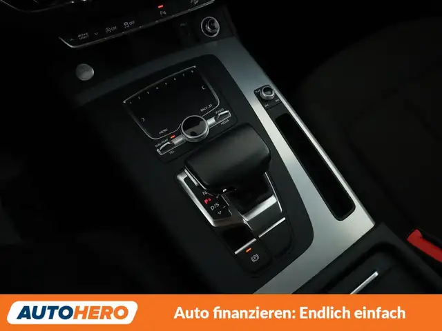 Audi Q5 view 27