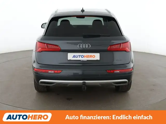 Audi Q5 view 5