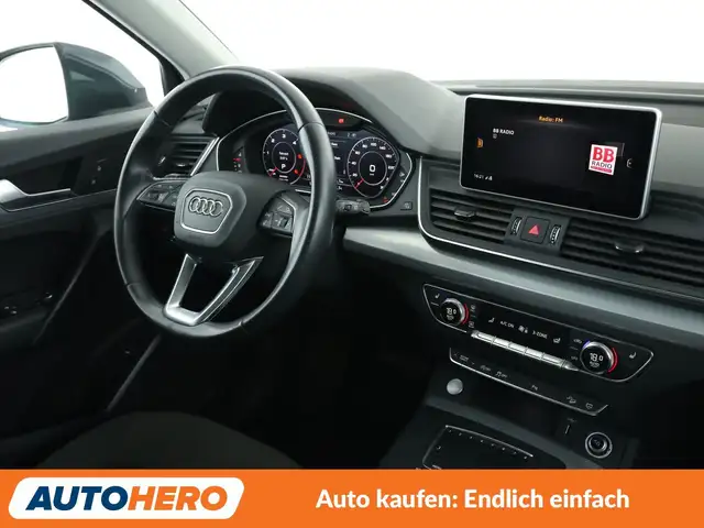 Audi Q5 view 13