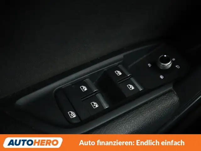 Audi Q5 view 30