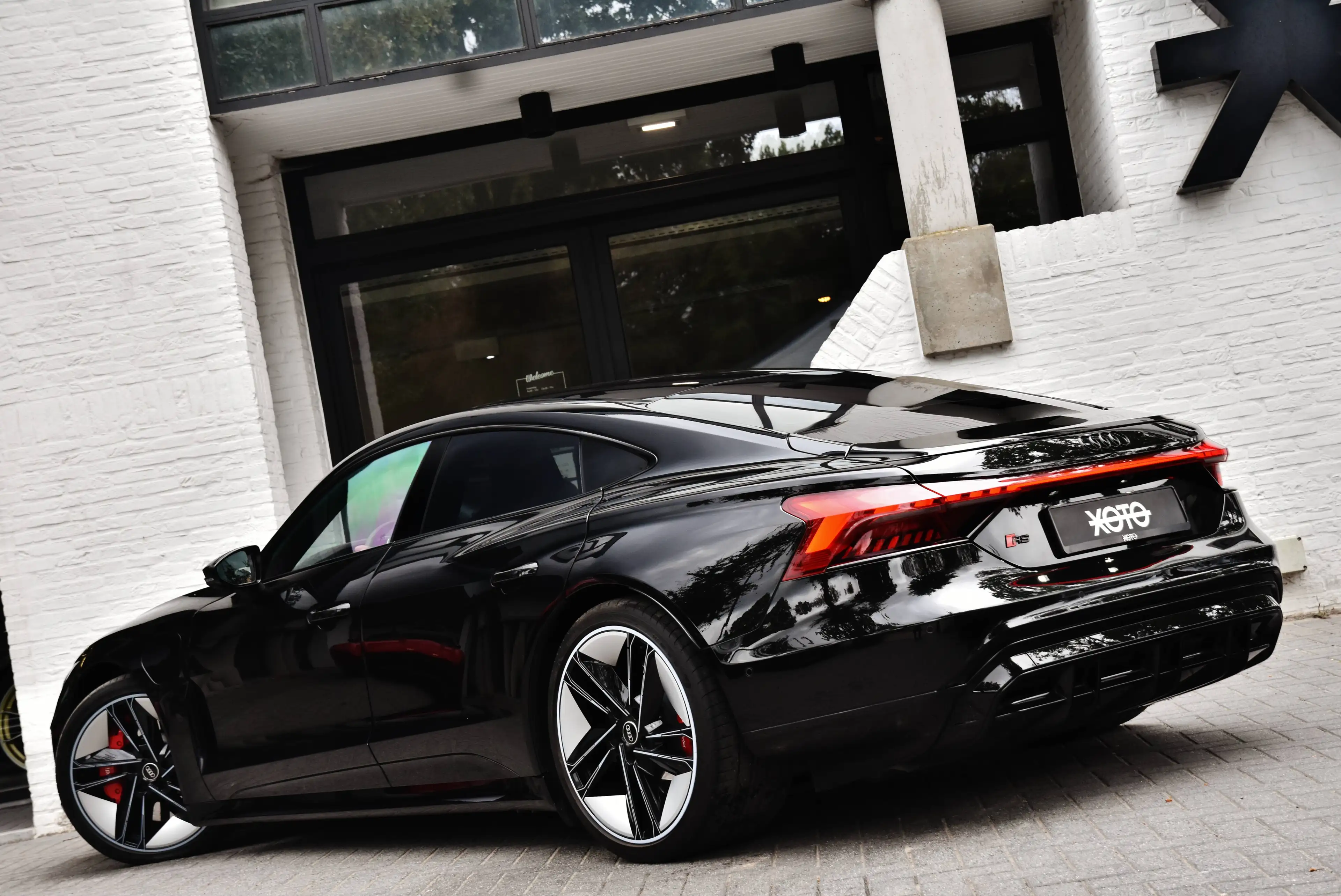 Audi e-tron GT RS QUATTRO SHADOW RS DESIGN PACKAGE RED *** NP: € 166.820,- *** — photo 8