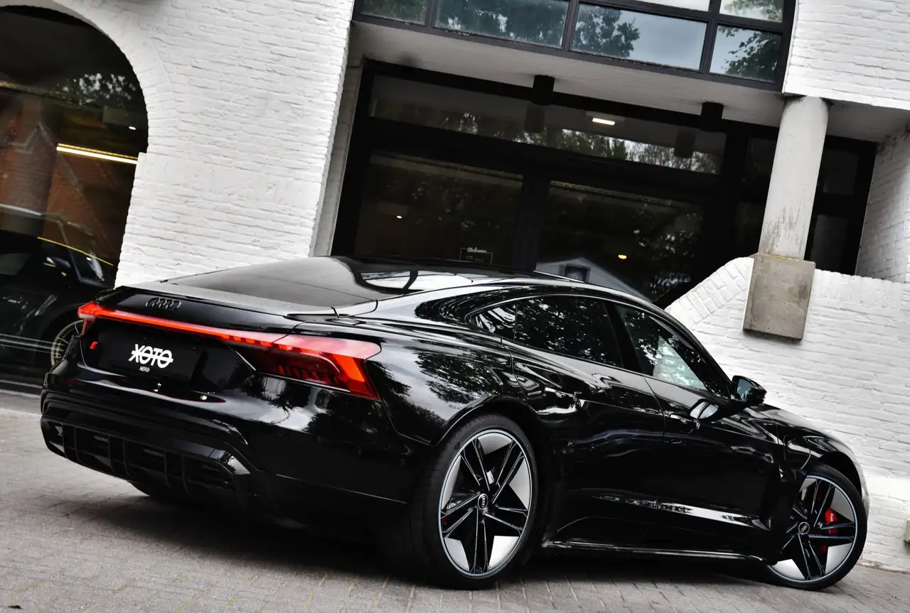Audi e-tron GT RS QUATTRO SHADOW RS DESIGN PACKAGE RED *** NP: - ***, миниатюра 7