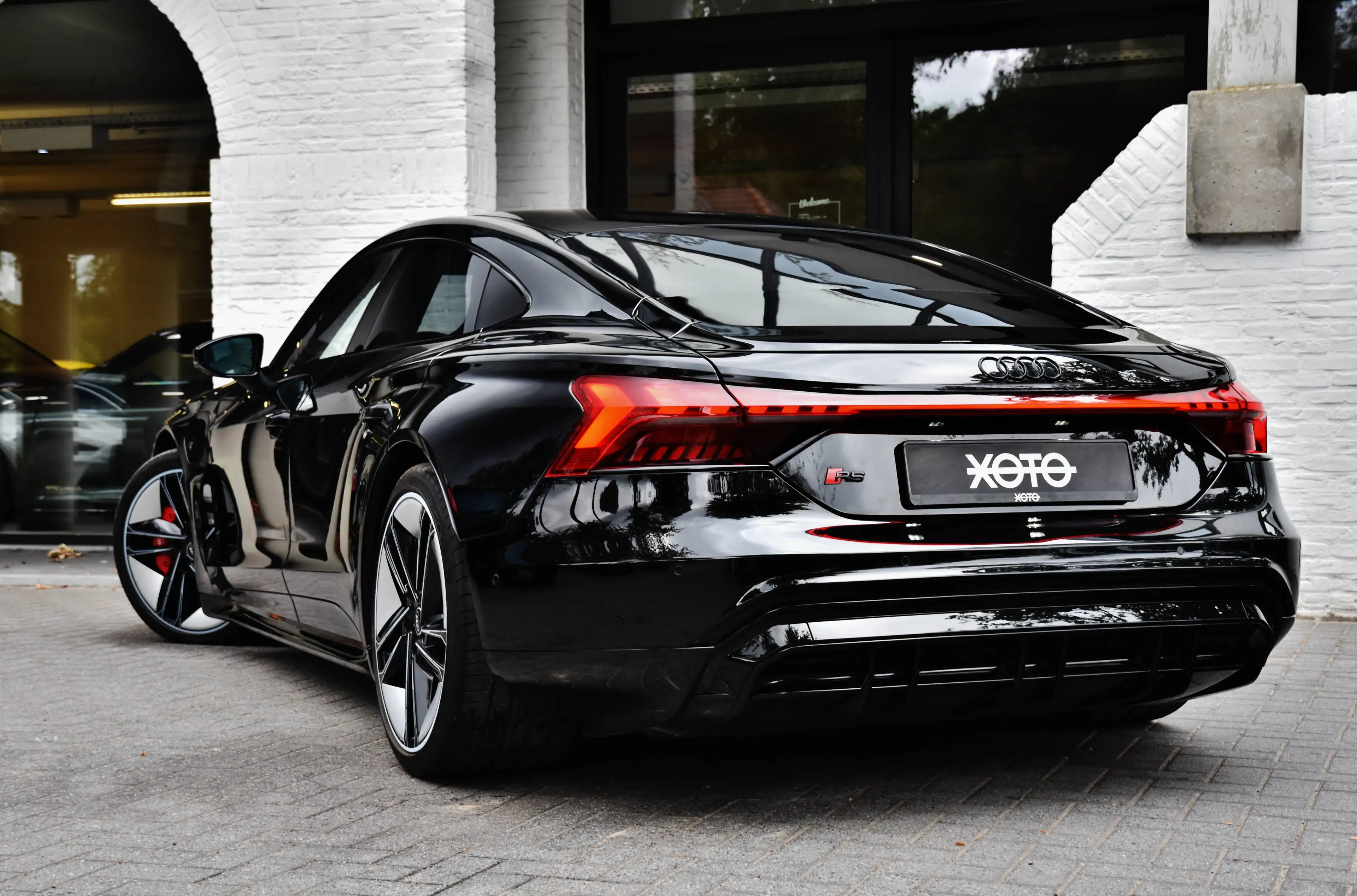 Audi e-tron GT RS QUATTRO SHADOW RS DESIGN PACKAGE RED *** NP: € 166.820,- *** — photo 15