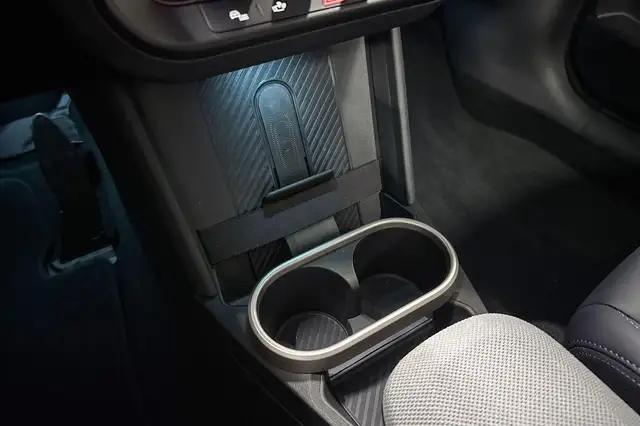Mini Hatch view 15