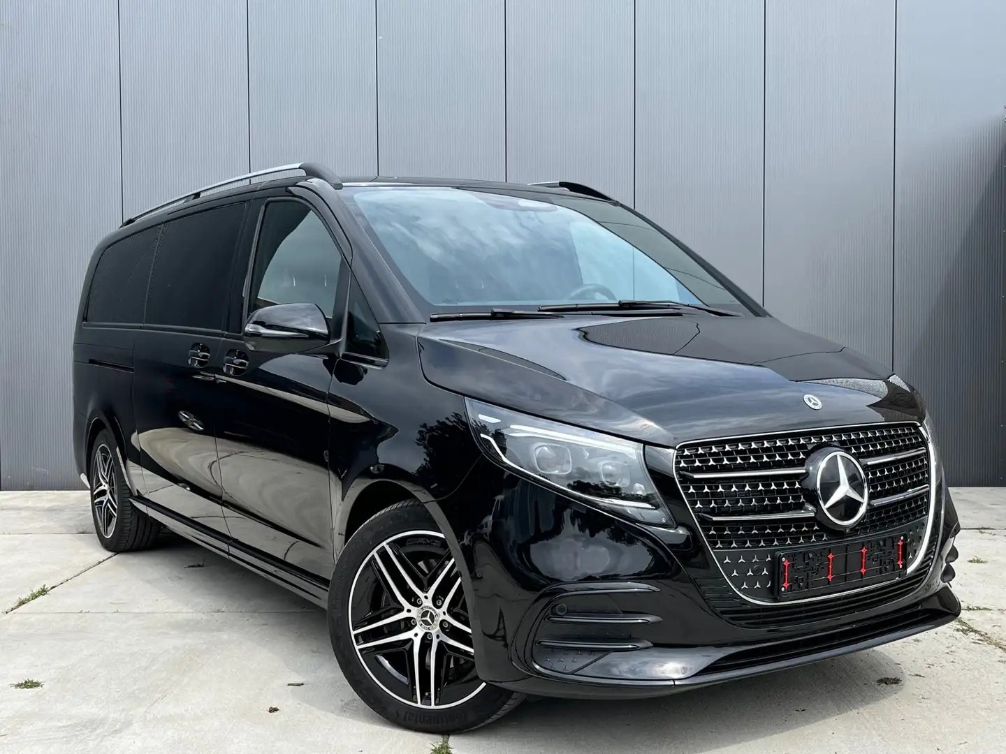 Mercedes-Benz V 300 300d L3 Exclusive AMG / Luchtvering / Standkachel Zwart - 2