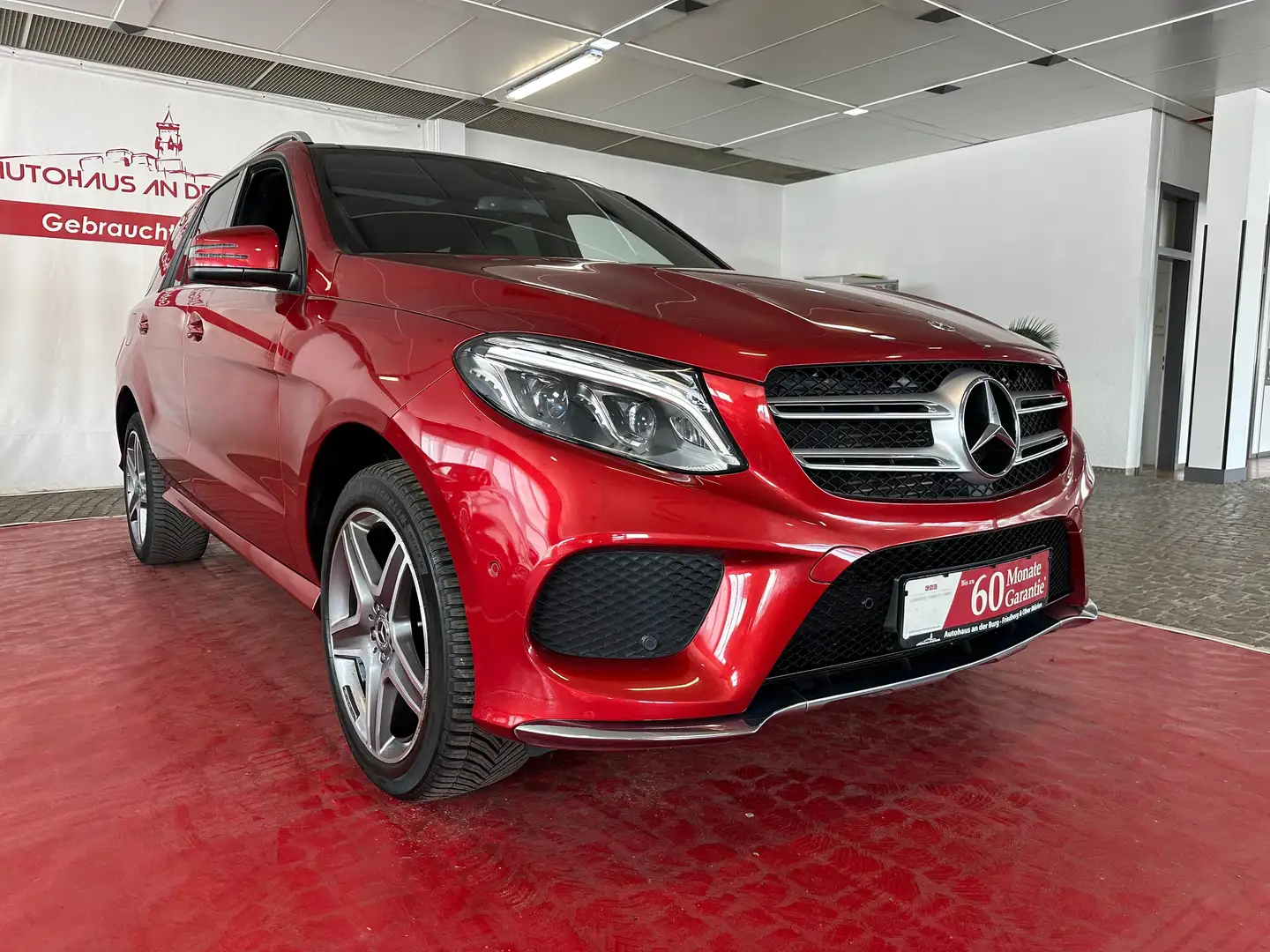 Mercedes-Benz GLE 250 d 4Matic - AMG Line Rot - 1