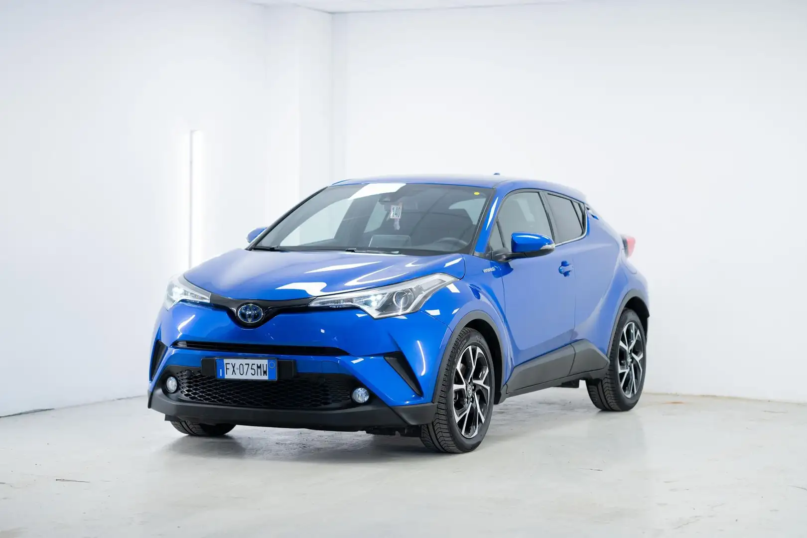 Toyota C-HR 1.8H Trend 2wd E-CVT Azul - 1