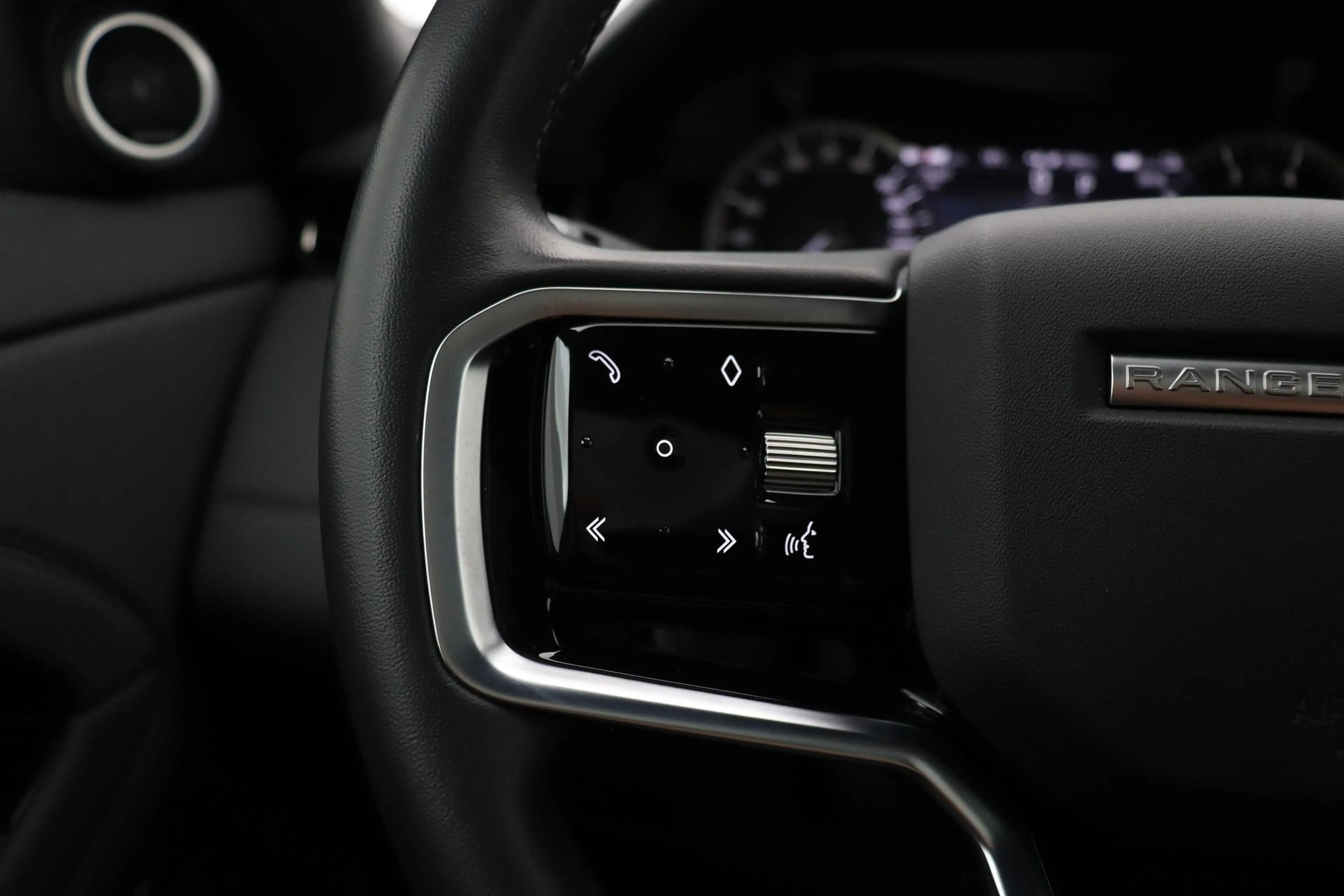 Land Rover Range Rover Evoque 1.5 P300e AWD R-Dynamic SE | Panoramadak | Trekhaa — photo 40