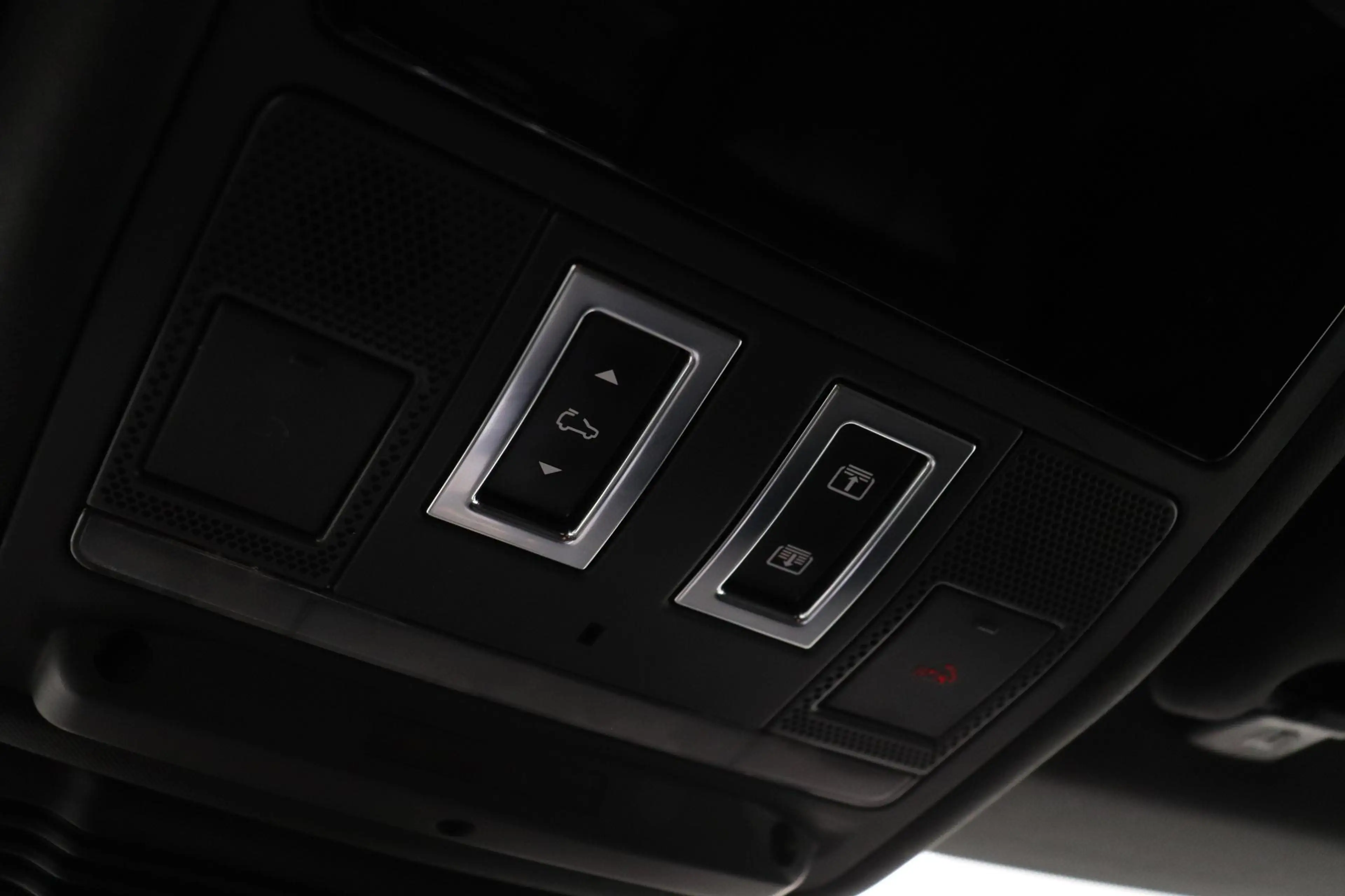 Land Rover Range Rover Evoque 1.5 P300e AWD R-Dynamic SE | Panoramadak | Trekhaa — photo 35