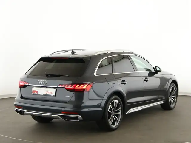 Audi A4 view 7