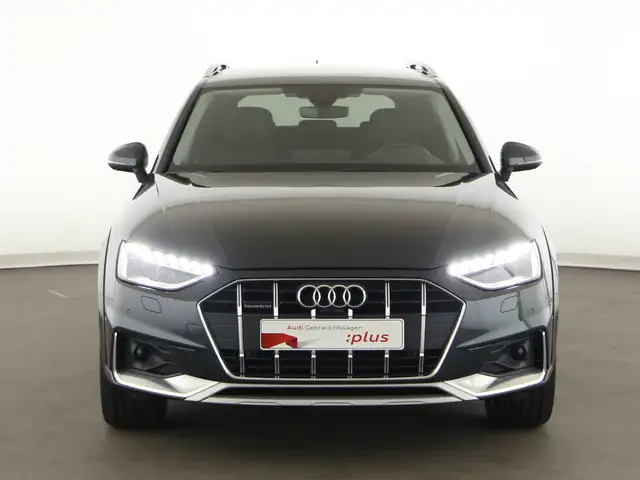 Audi A4 view 3