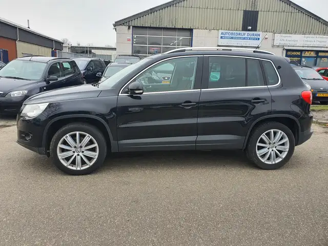 Volkswagen Tiguan view 8