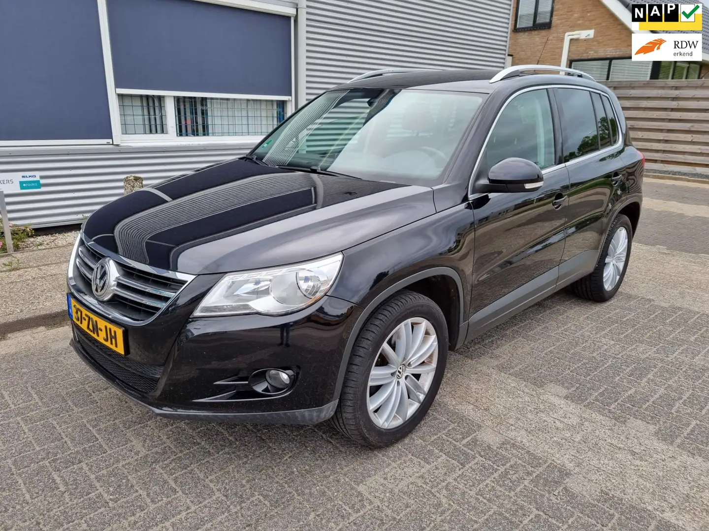 Volkswagen Tiguan 1.4 TSI Sport&Style 4Motion 5-drs Clima Bj.:2008 N Zwart - 1