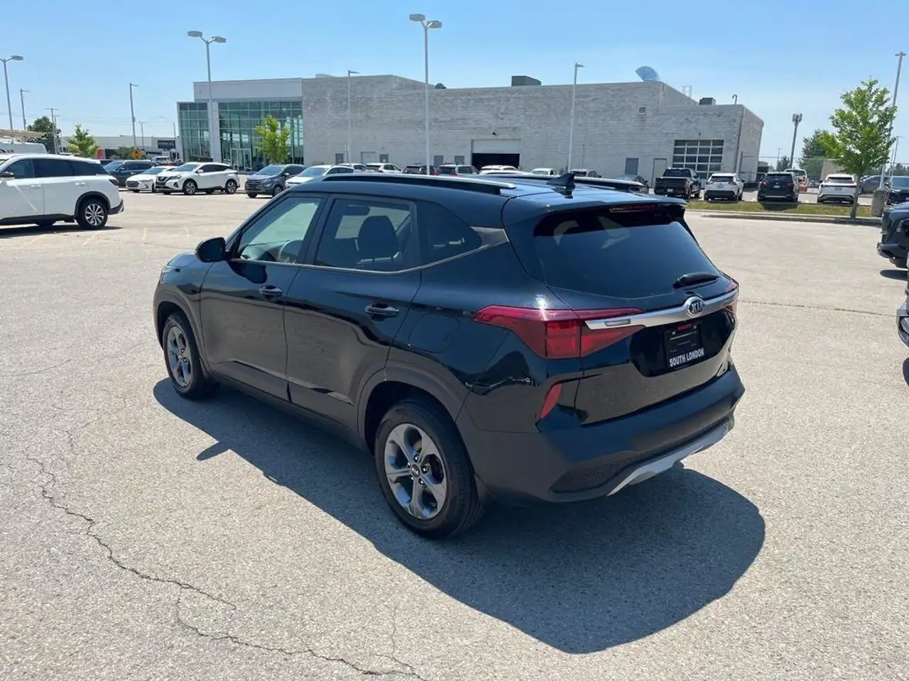 Kia Seltos photo Kia Seltos