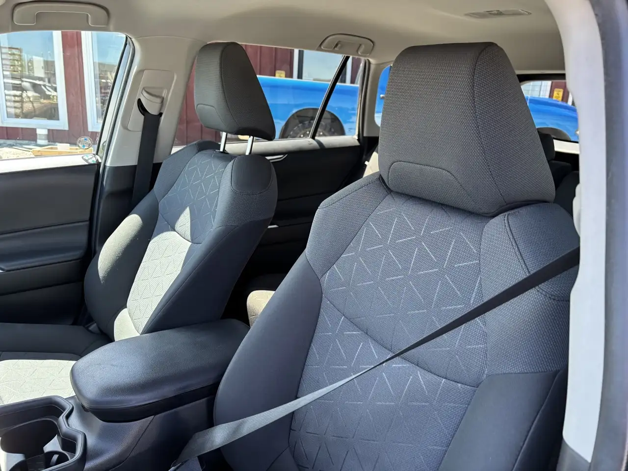Toyota RAV 4 снимка Toyota RAV 4