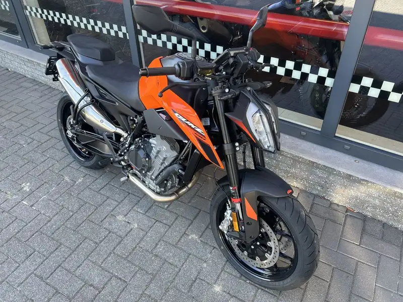 KTM 790 Duke - foto 2