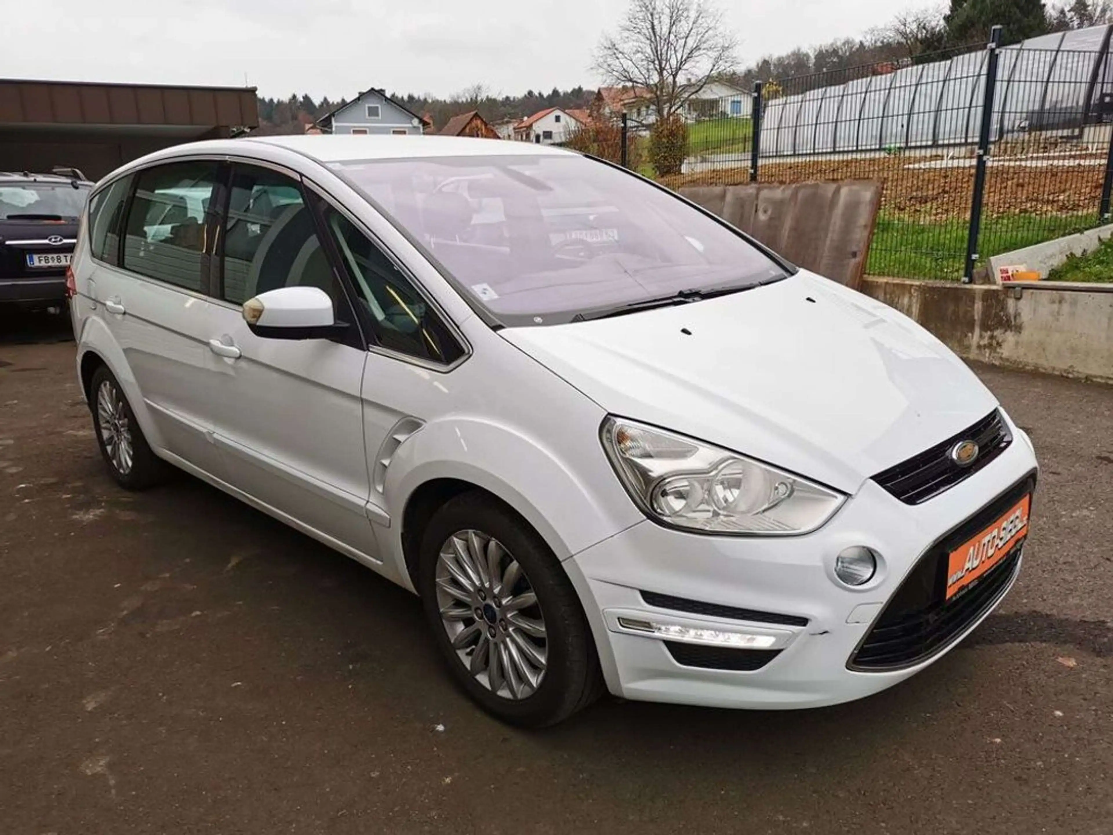 Ford S-Max Titanium — photo 5