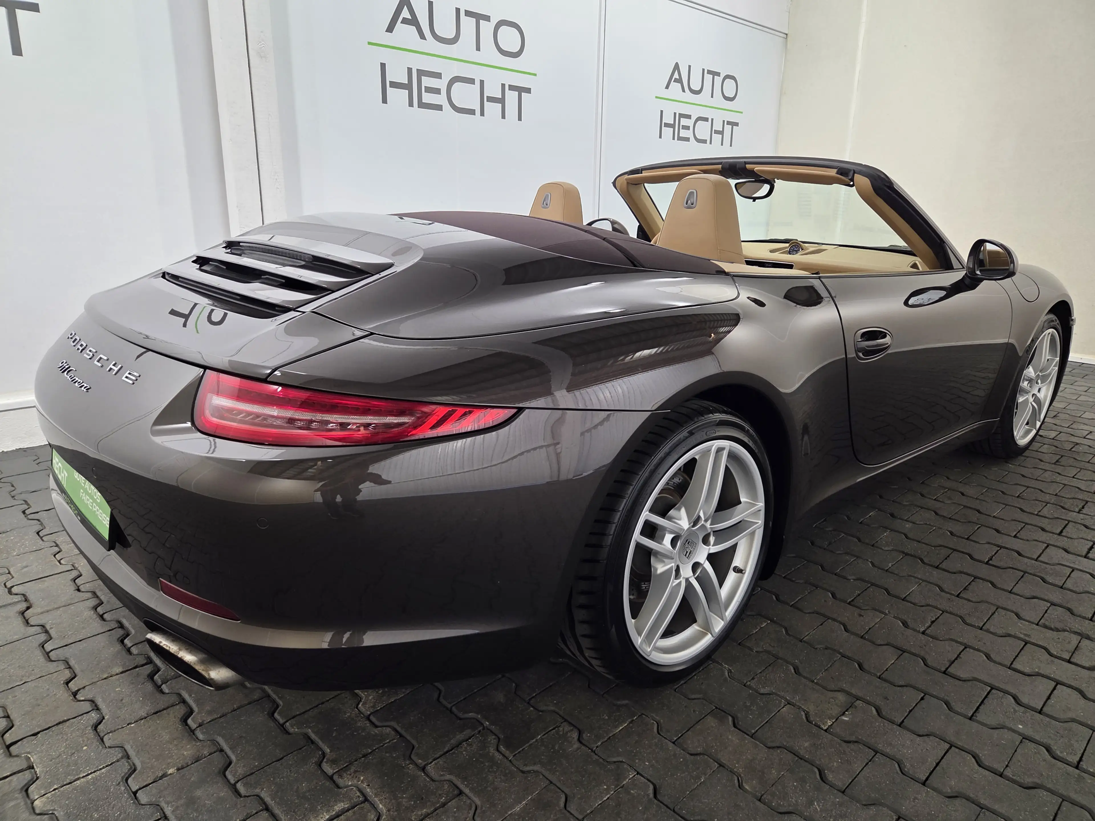 Porsche 991 Carrera Cabrio Sport Chrono — photo 3